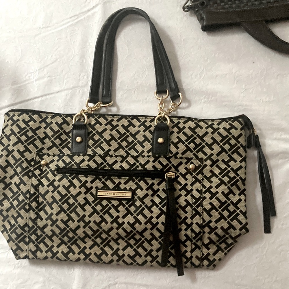 Tom Hilfiger bag